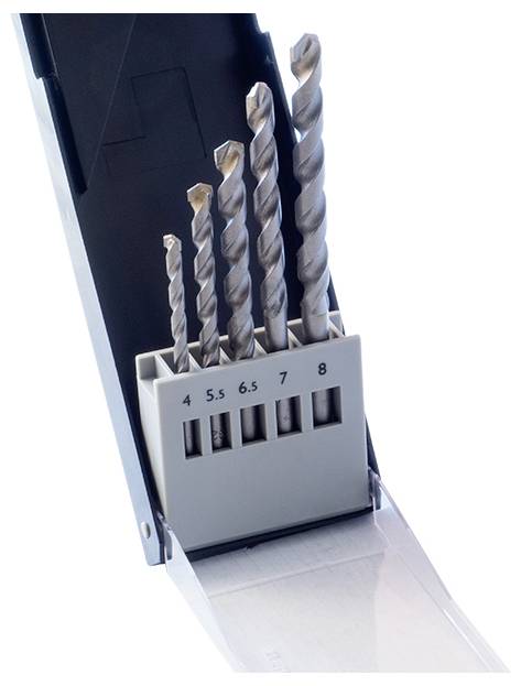 Ein Satz von fünf Metallbohrern in einem Plastikhalter, beschriftet mit den Größen 4, 5,5, 6,5, 7 und 8, in absteigender Reihenfolge angeordnet.