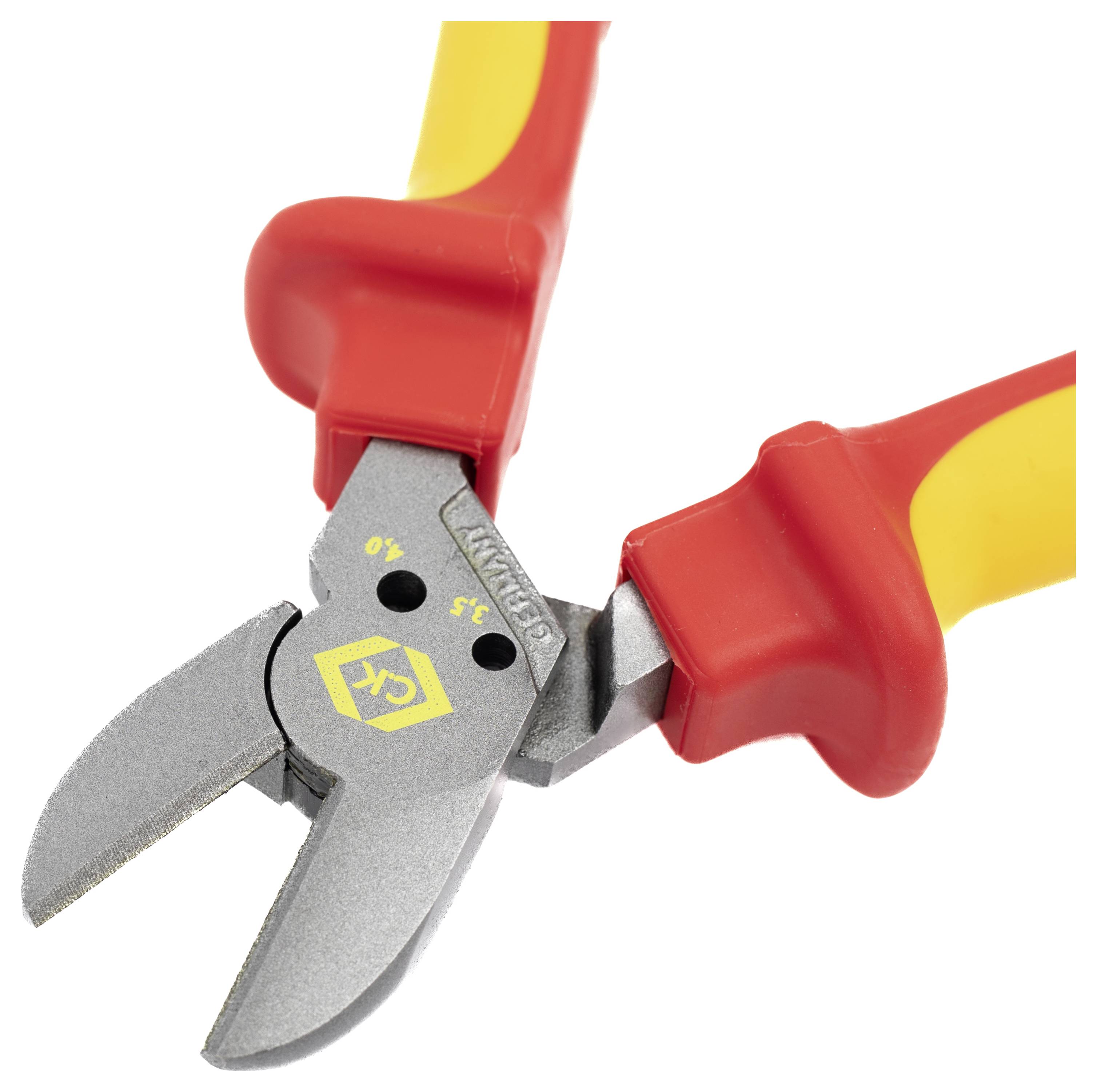 Rot und gelb isolierte Kabelschneider mit einem GK-Logo auf den Klingen, entwickelt für sichere elektrische Arbeiten.