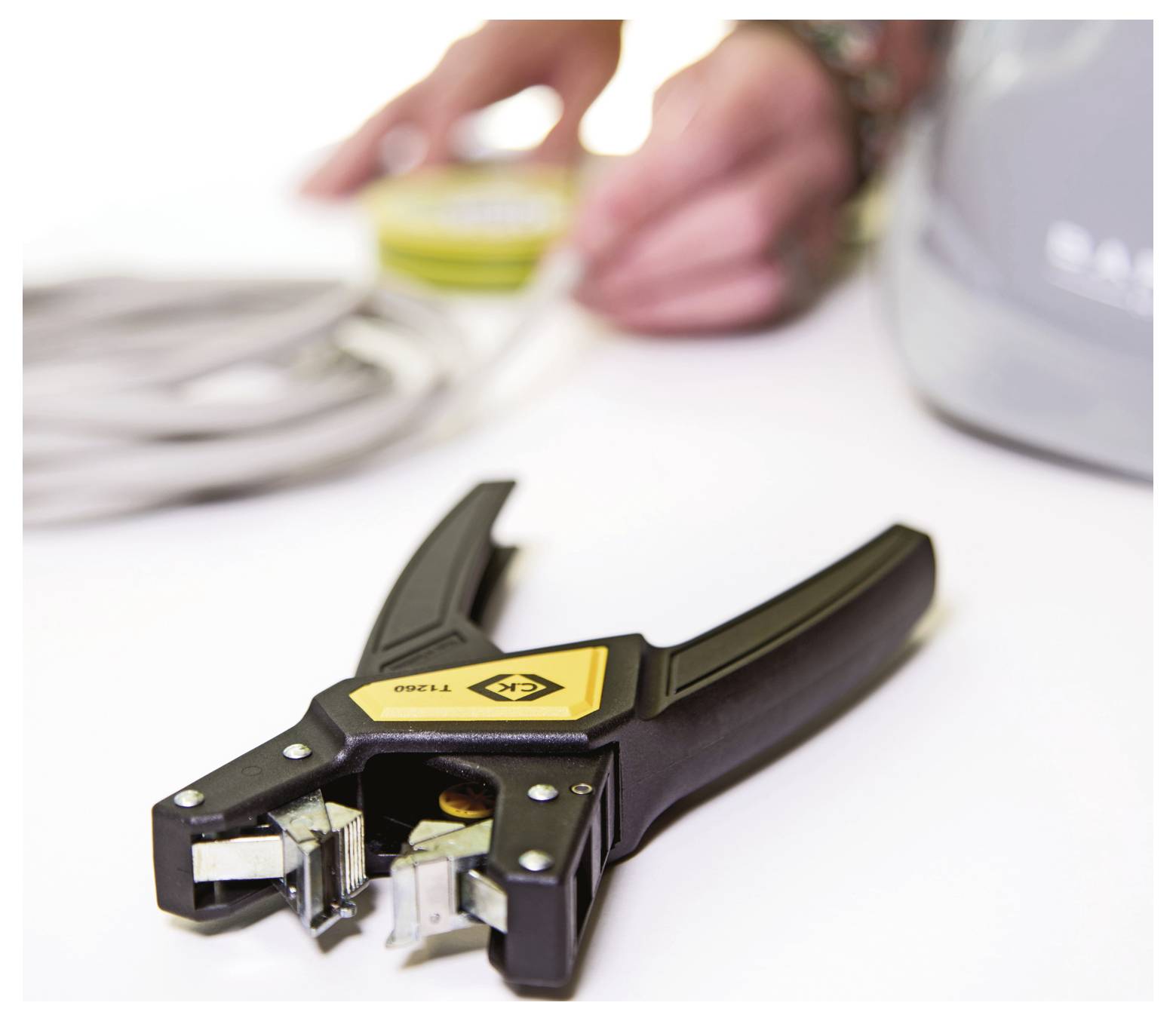 C.K T1260 Abisolierzange