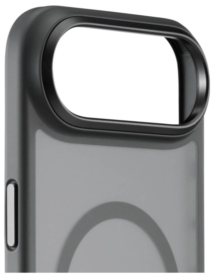 Eine schwarze Handyhülle mit einer offenen Aussparung im oberen Bereich, die für eine Kameralinse konzipiert ist, mit einem seitlichen Knopf und einer strukturierten Rückseite für besseren Halt.