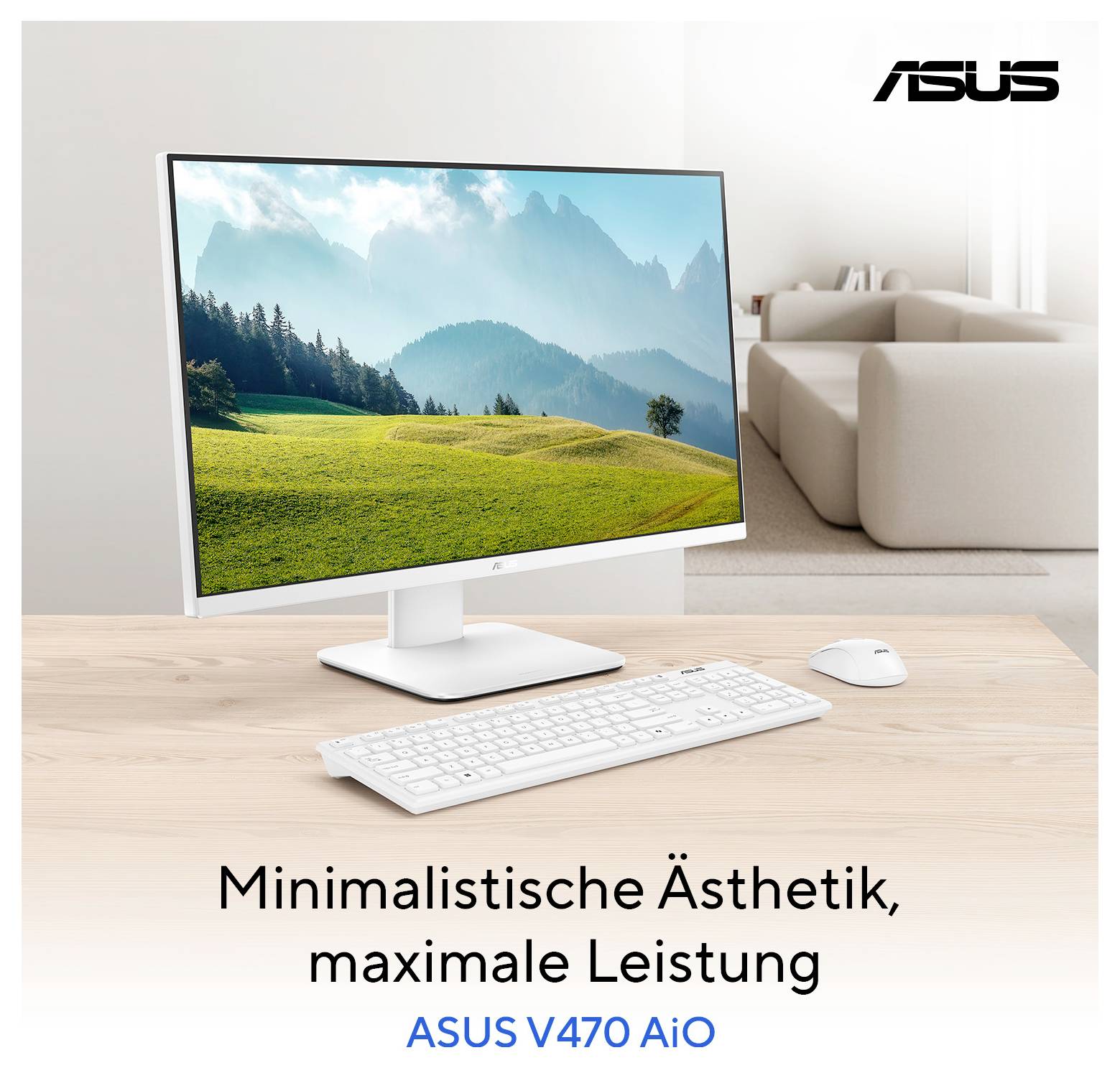 Ein schlanker weißer Computer mit einem Breitbildschirm, auf dem eine Berglandschaft zu sehen ist, auf einem Holzschreibtisch, neben einer Maus und einer Tastatur.