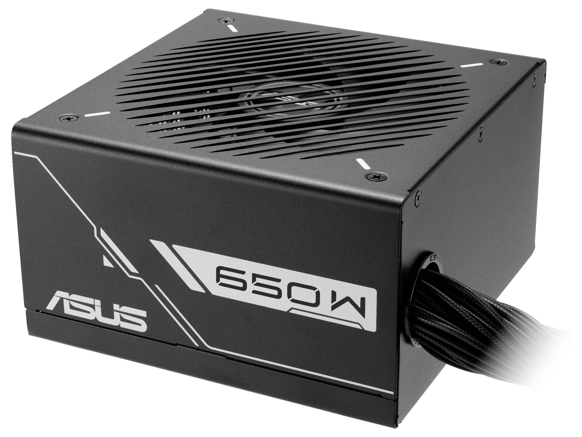 Ein schwarzes ASUS-Netzteil mit 650 Watt, das einen Lüfter auf der Oberseite und geflochtene Kabel an der Seite aufweist.