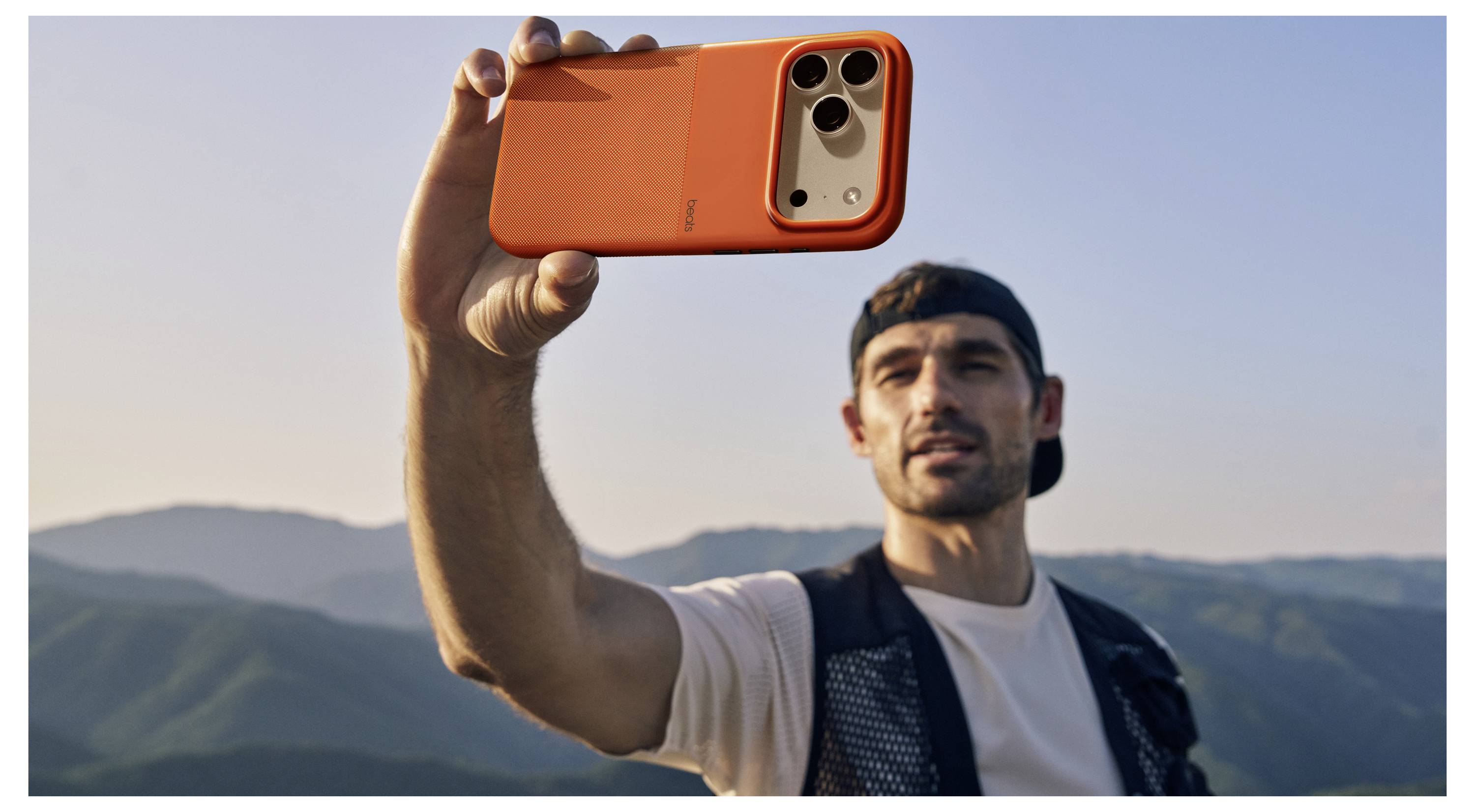 Beats Rugged Case iPhone 17 Pro Max Nevada Orange MagSafe kompatibel MGJC4LL/A