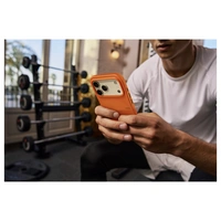 Beats Rugged Case iPhone 17 Pro Max Nevada Orange MagSafe kompatibel MGJC4LL/A Beats Rugged Case iPhone 17 Pro Max Nevada Orange MagSafe kompatibel MGJC4LL/A