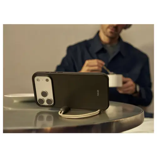 Beats Kickstand Case iPhone 17 Pro Granitgrau MagSafe kompatibel, Mit Standfuß, Mit Handschlaufe MGY74LL/A Beats Kickstand Case iPhone 17 Pro Granitgrau MagSafe kompatibel, Mit Standfuß, Mit Handschlaufe MGY74LL/A