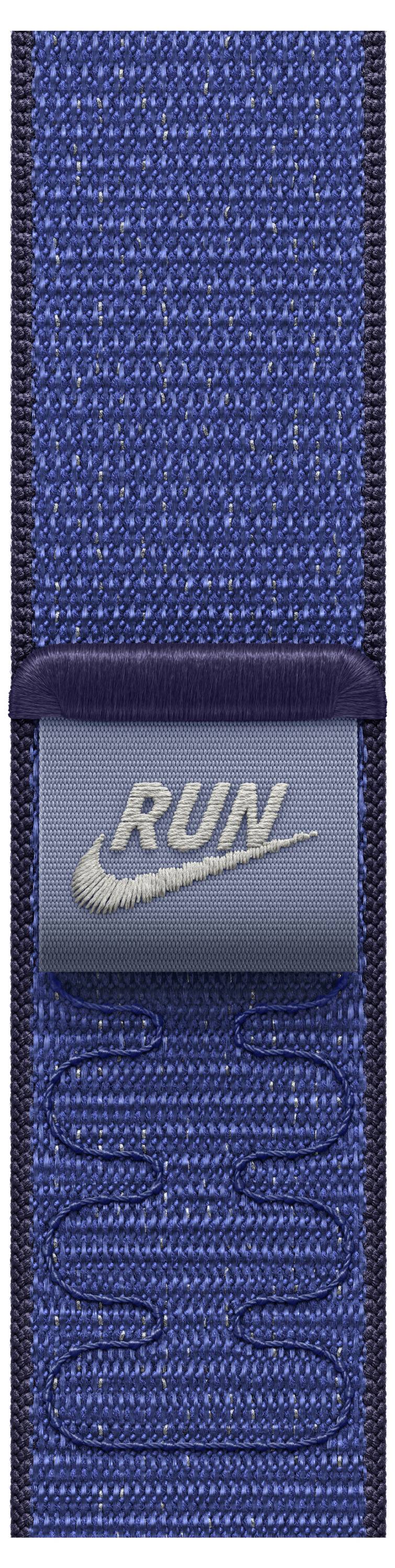 Ein blauer strukturierter Riemen mit der Aufschrift 'RUN' und einem Swoosh-Logo, der auf ein sportbezogenes Accessoire hindeutet.