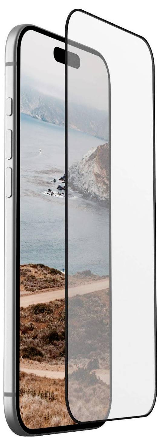 Ein Smartphone mit einer malerischen Küstenlandschaft auf dem Bildschirm, das von einer transparenten Displayschutzfolie bedeckt ist.