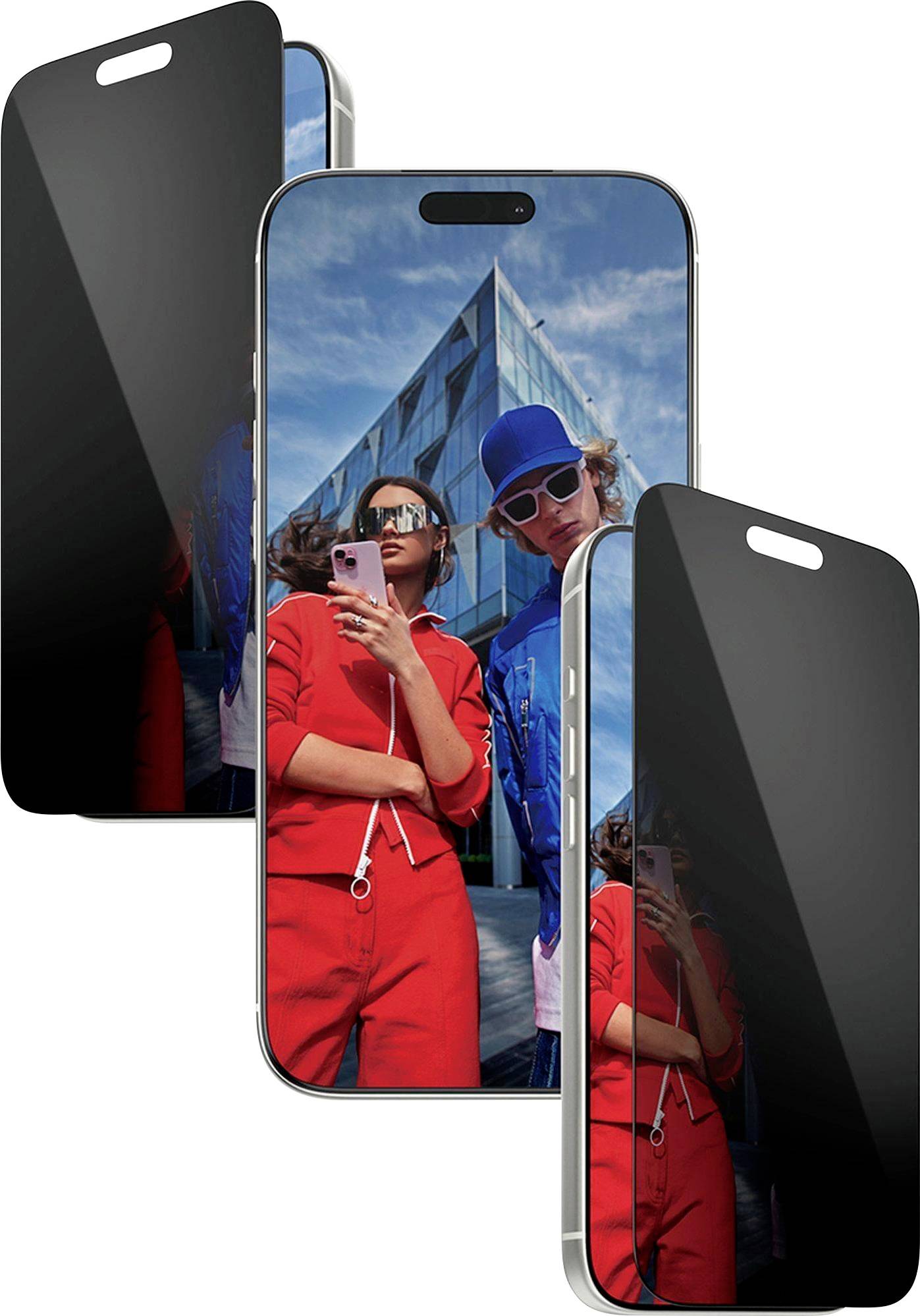 Drei Smartphones zeigen ein Bild von zwei Menschen in leuchtend roten und blauen Outfits, die vor einem modernen Glasgebäude stehen.