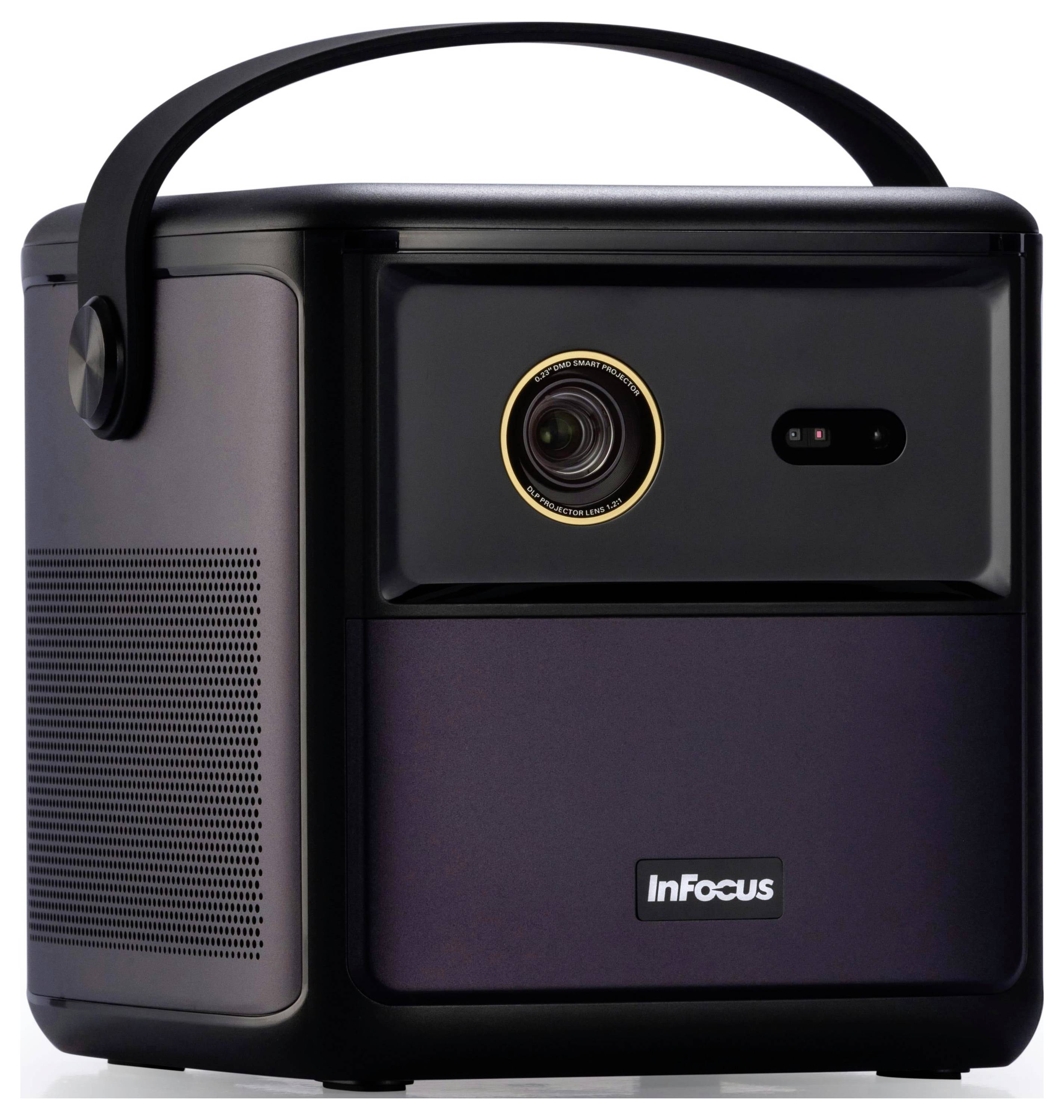 Ein kompakter InFocus-Projektor mit einem Objektiv an der quadratischen Vorderseite, einem Tragegriff oben und Lautsprechergittern an der Seite, konzipiert für mobile Nutzung.