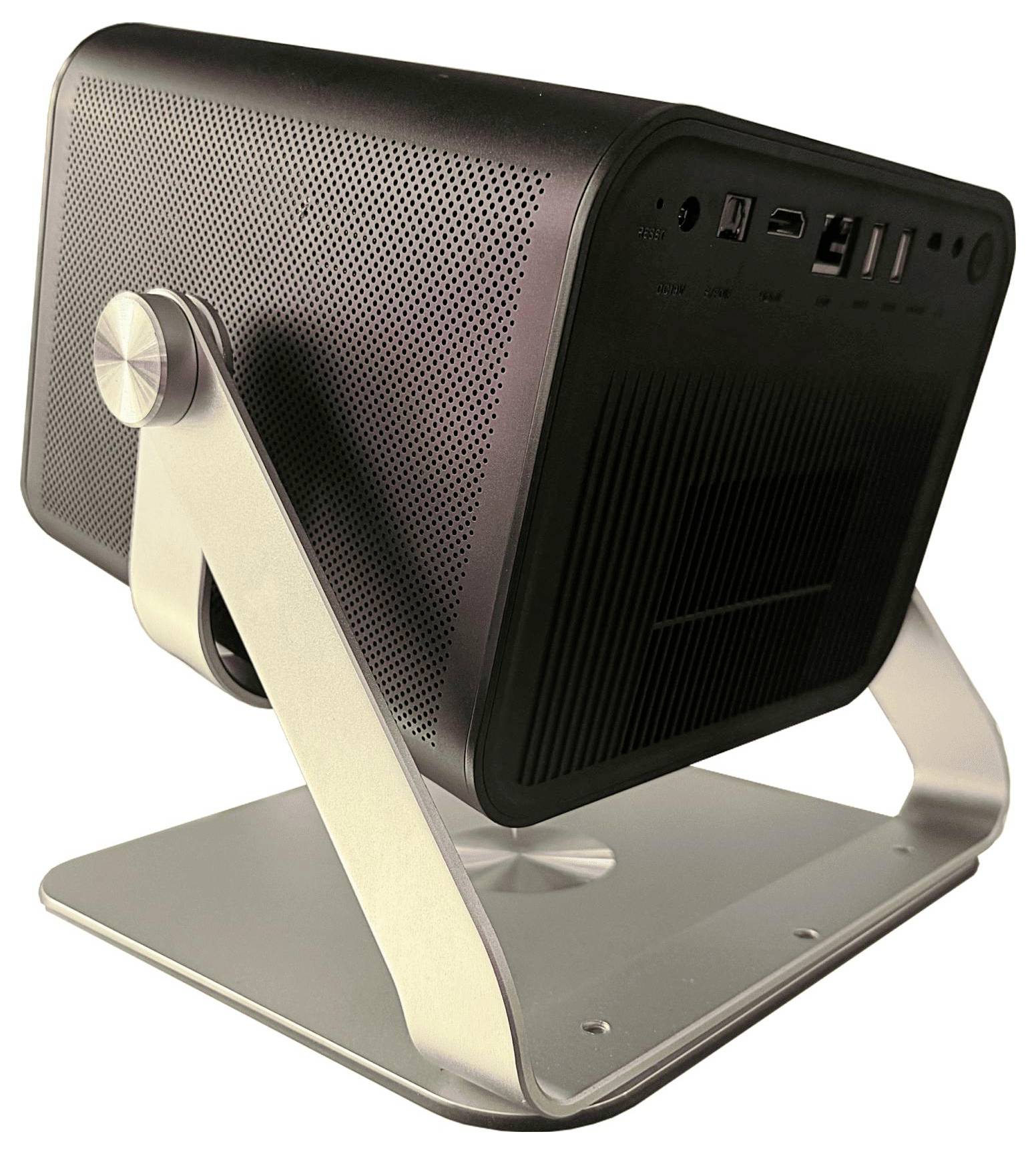 Ein schwarzes elektronisches Gerät mit durchlochter Oberfläche ist auf einem silbernen, verstellbaren Ständer montiert und zeigt mehrere Anschlüsse auf der Rückseite.