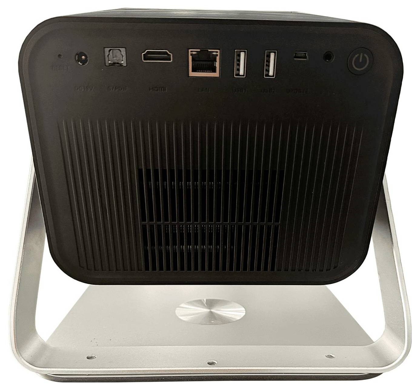 Die Abbildung zeigt die Rückansicht eines Projektors mit verschiedenen Anschlüssen, darunter HDMI, USB, LAN und einen Einschaltknopf, der auf einem Ständer montiert ist.