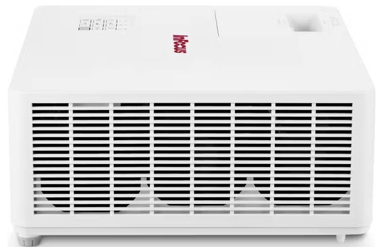 Weißer Projektor mit Lüftungsgitter an der Vorderseite und Bedienungstasten auf der Oberseite.