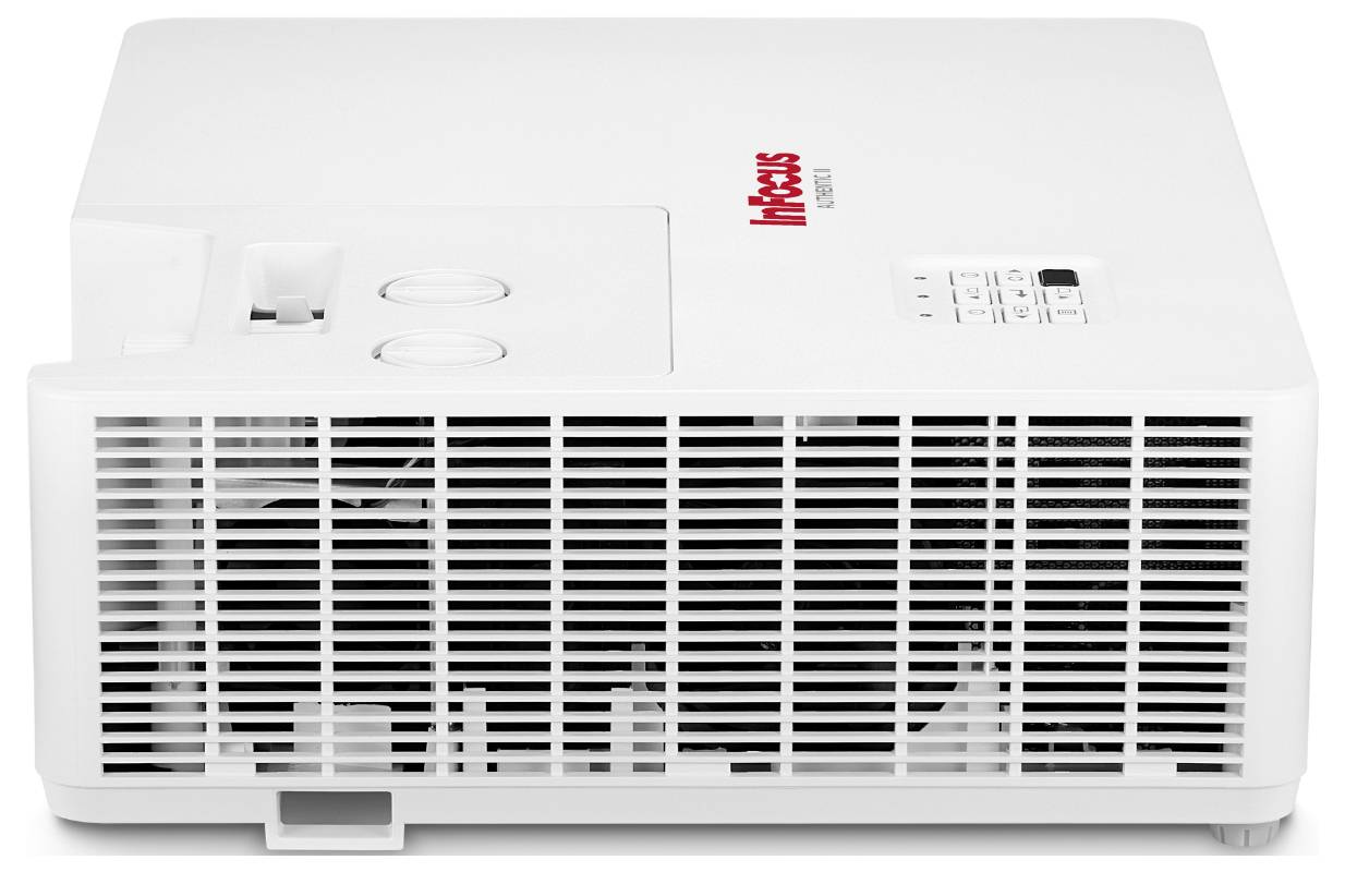 Deckenmontierter weißer Projektor mit rotem 'InFocus' Logo, ausgestattet mit zwei Objektivsteuerungsdrehrädern und einer belüfteten Frontblende zur Kühlung.