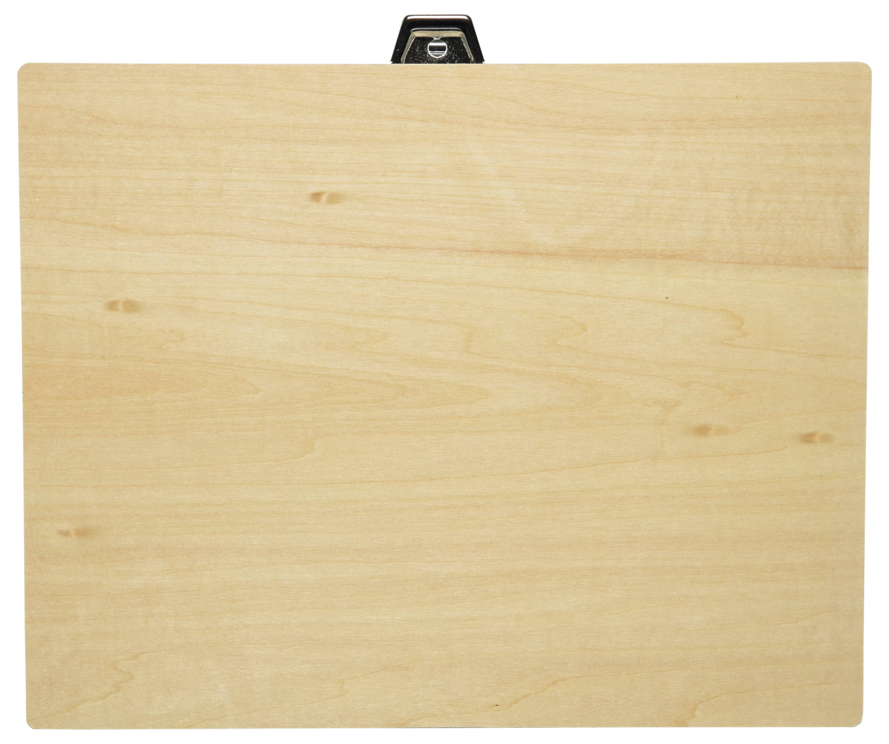 Eine Holz-Klemmbrett mit einer kleinen Metallklammer in der Mitte oben, vor einem weißen Hintergrund gezeigt.