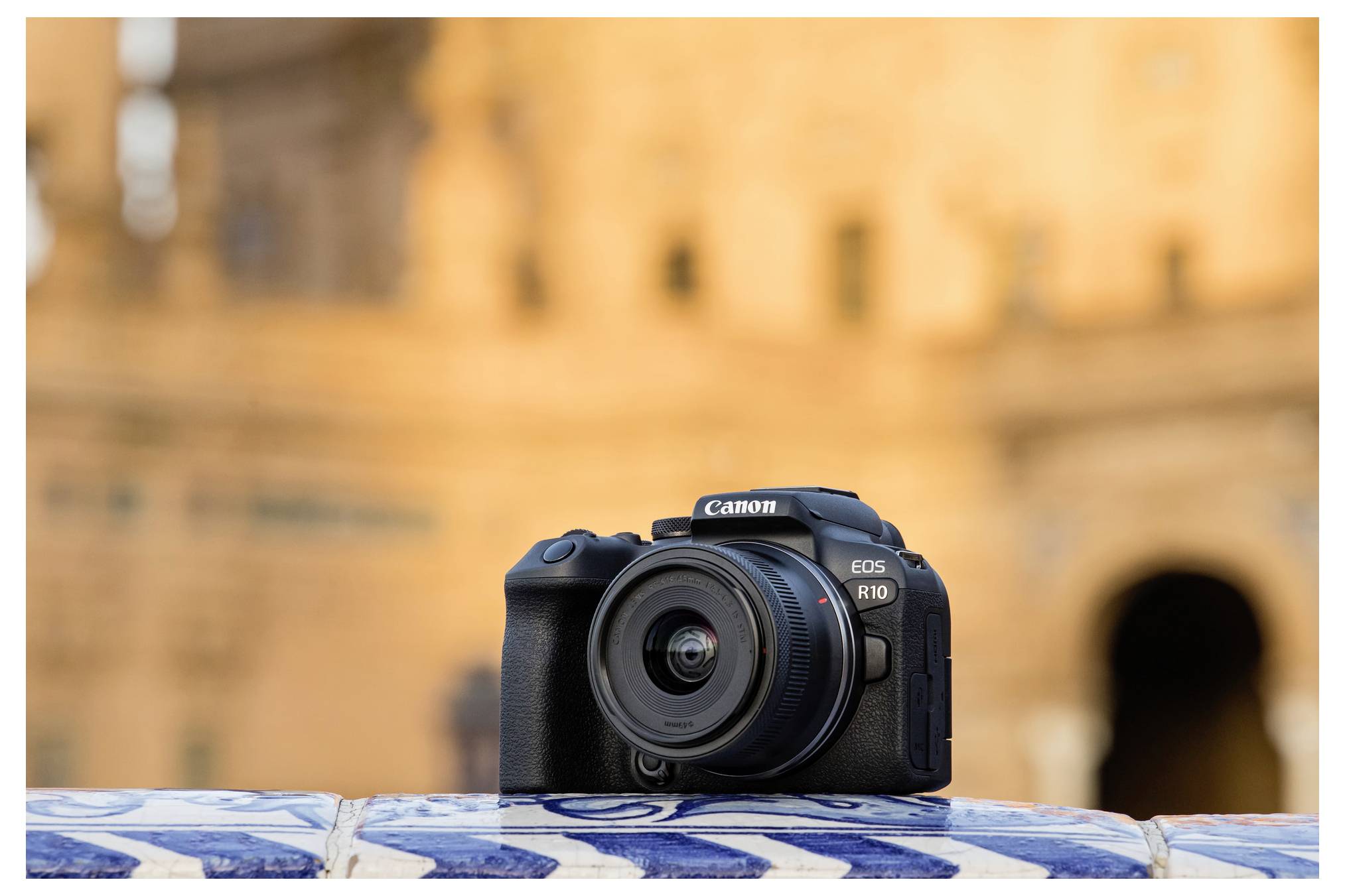 Canon EOS R10 + RF-S 18-45mm F4.5-6.3 IS STM Digitale Spiegelreflexkamera RF-S 18-45 mm 24.2 Megapi