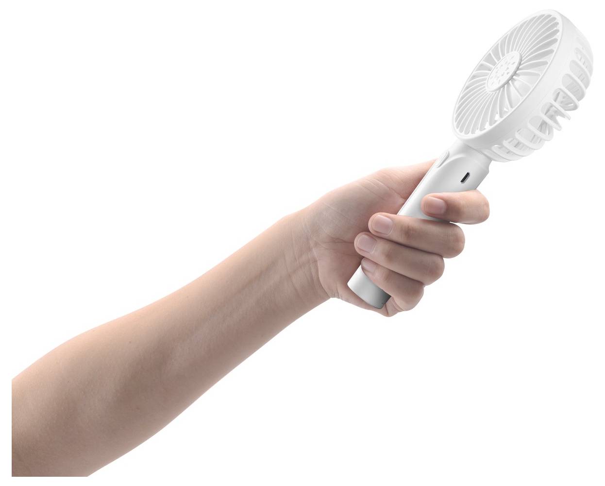 Eine Hand hält einen kleinen, tragbaren weißen Ventilator und zeigt sein kompaktes Design und die Benutzerfreundlichkeit zur persönlichen Kühlung.