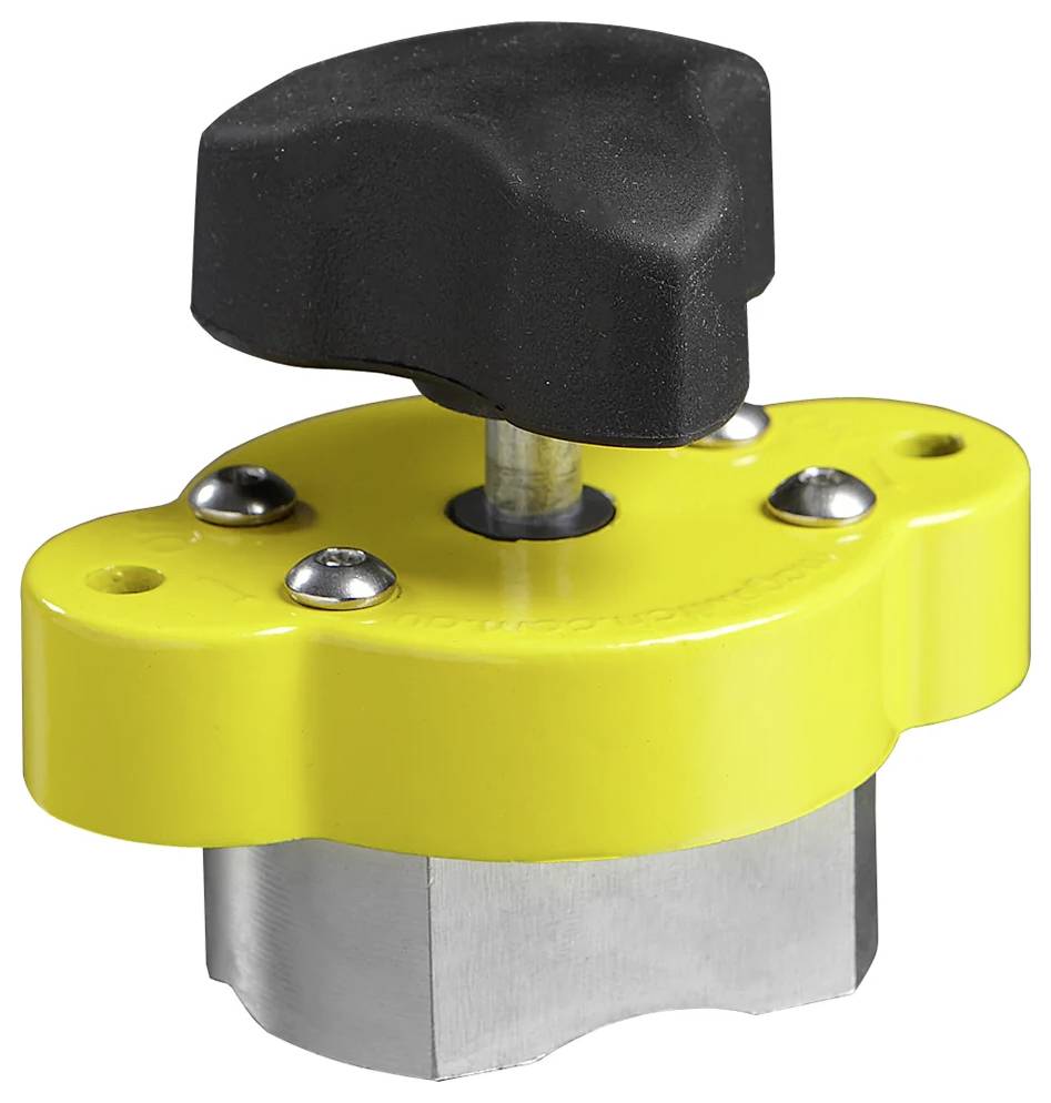 Ein gelb-schwarzer Radkranzschloss mit einem Griff oben und Metallzähnen, der dazu entwickelt wurde, den Schalthebel oder die Handbremse eines Fahrzeugs zu sichern.