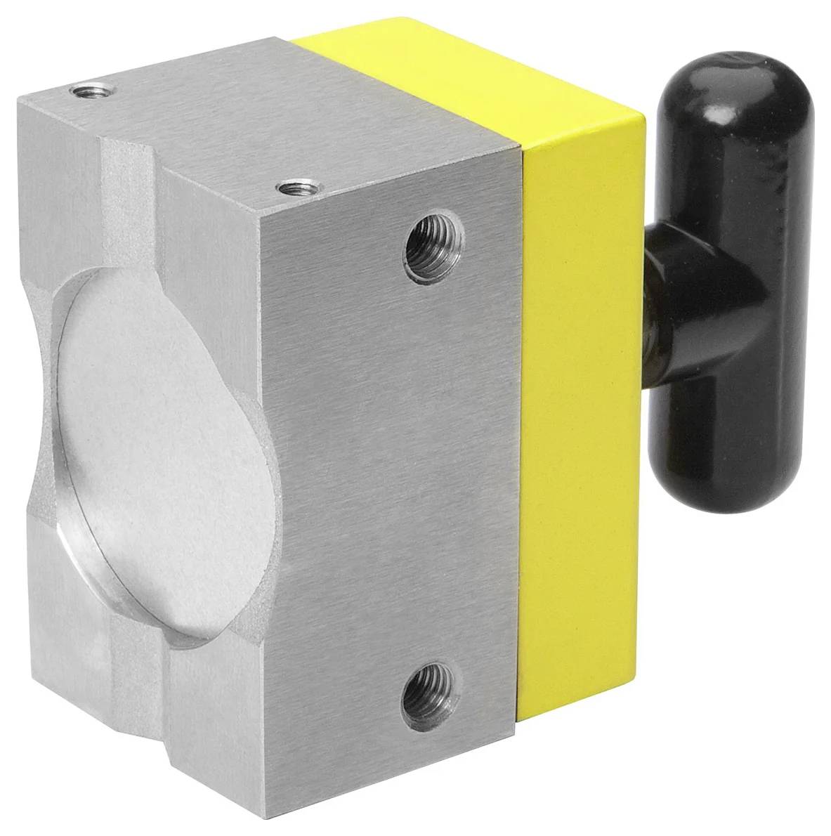 Ein Metall- und gelber Magnetblock mit einem schwarzen Griff, versehen mit Schraubenbohrungen und einem zylindrischen Ausschnitt, wahrscheinlich zum Befestigen von Metallgegenständen verwendet.