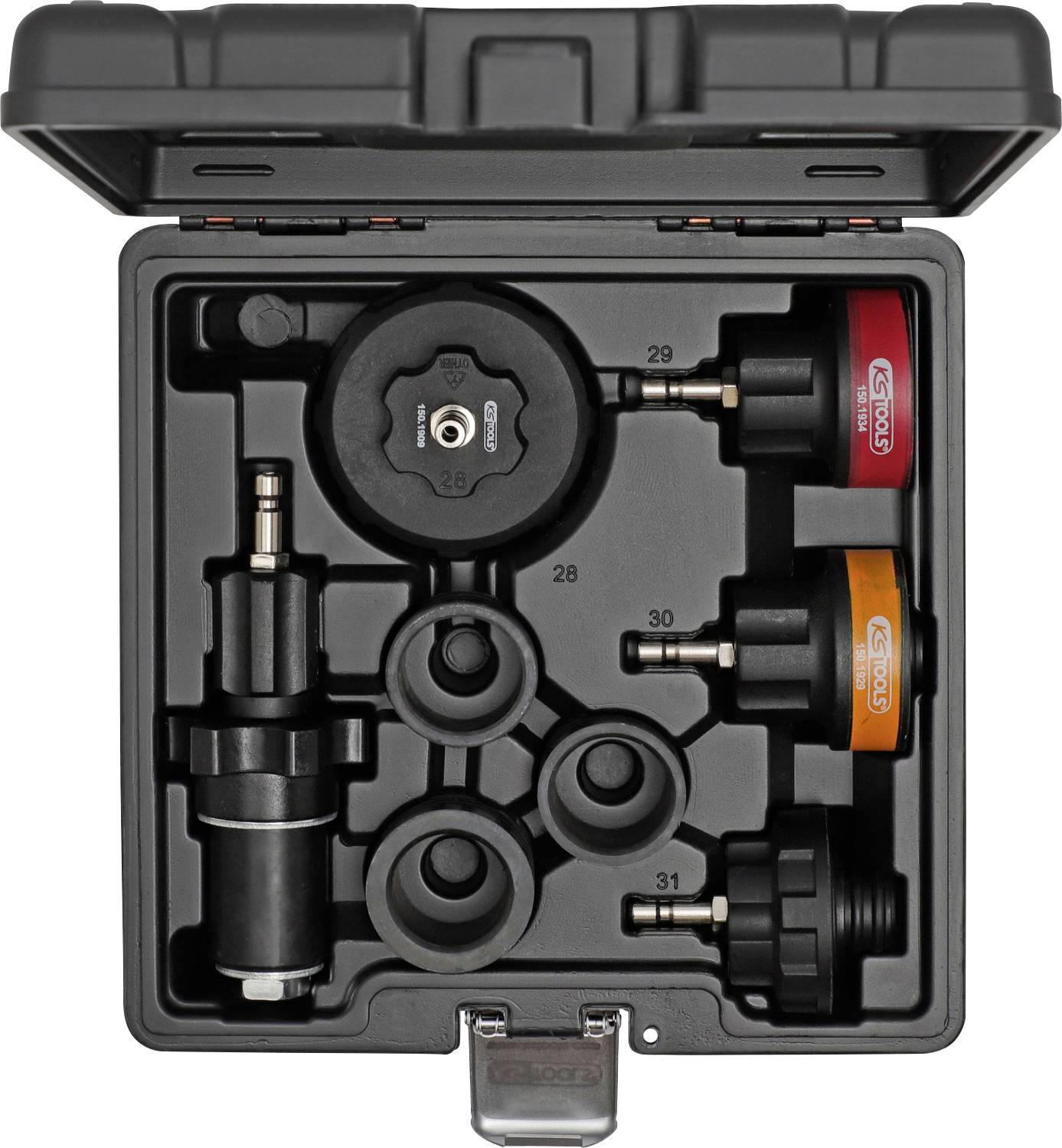 Kraftstofftank-Deckel-Adapter-Set in einem Transportkoffer, das verschiedene Adapter für Kraftstofftanktests zeigt. Die Adapter sind mit nummerierten Schlitzen beschriftet.