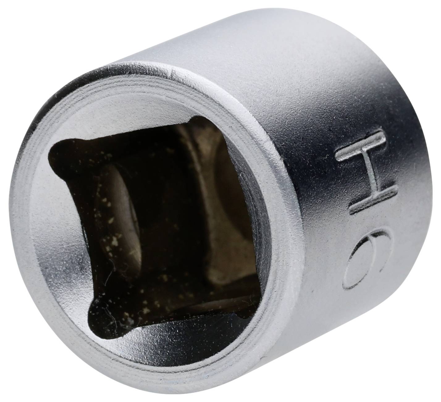 Eine Metallbuchse mit der seitlich eingeprägten Markierung 'H6', die für den Einsatz mit Werkzeugen in mechanischen Anwendungen konzipiert ist.