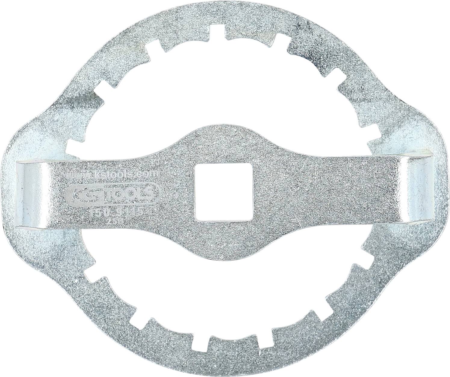 Ein Metallklempnerwerkzeug zum Festziehen und Lösen von Spudmuttern, das mehrere Kerben und ein quadratisches Zentralloch für bessere Hebelwirkung aufweist.