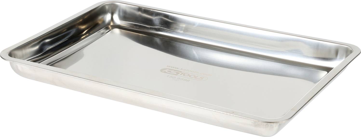 Ein glänzendes, rechteckiges Backblech aus Edelstahl mit glatten Kanten und leicht erhöhten Rändern, geeignet für Koch- und Backaufgaben.