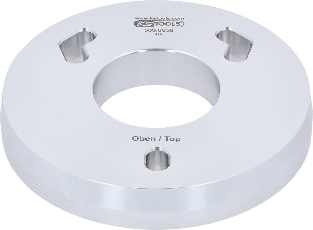 Silberne, runde Metalladapterplatte mit drei unterschiedlich geformten Löchern. Oben mit 'Oben / Top' beschriftet. Wird für Ausrichtungs- oder Anpassungszwecke verwendet.