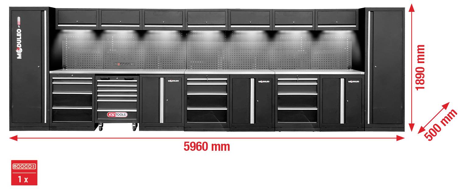 Schwarzes modulares Werkzeug-Lagersystem mit mehreren Schränken, Schubladen und Deckenstauraum. Abmessungen: 5960 mm breit, 1890 mm hoch.