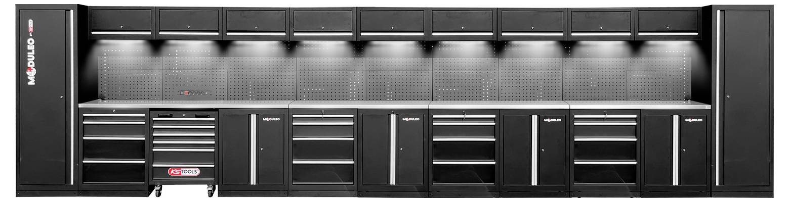 Ein großes schwarzes modulares Werkzeug-Lagersystem mit mehreren Schränken, Schubladen und Überkopffächern, unter weichem Innenlicht.