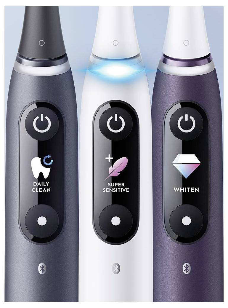 Drei elektrische Zahnbürsten mit Einschalttasten und Moduslogos: 