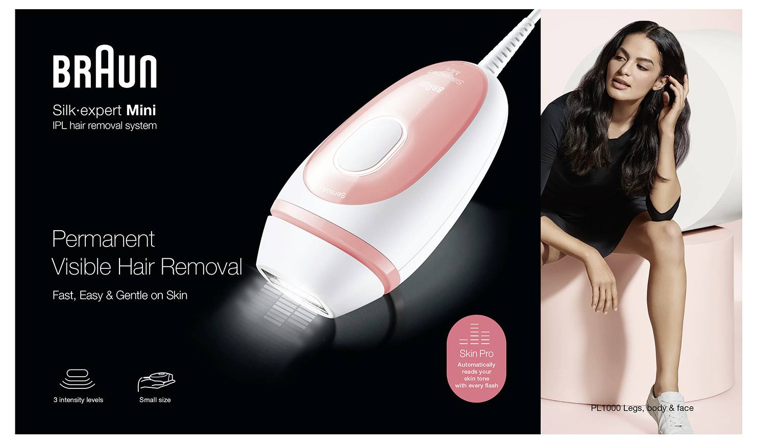 Ein Bild eines Braun Silk-expert Mini IPL-Haarentfernungsgeräts auf der linken Seite, mit Texthervorhebungen zu seinen permanenten Haarentfernungseigenschaften. Eine Frau mit glatter Haut sitzt rechts.