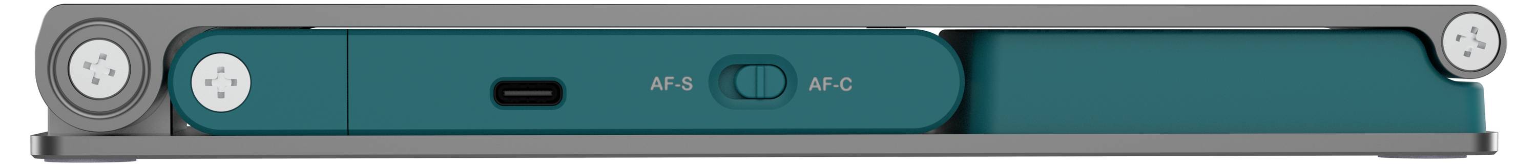 Eine rechteckige Steckdosenleiste mit drei Steckplätzen und einem USB-Anschluss, konzipiert für kompakte Räume, die an einer Oberfläche montiert ist.