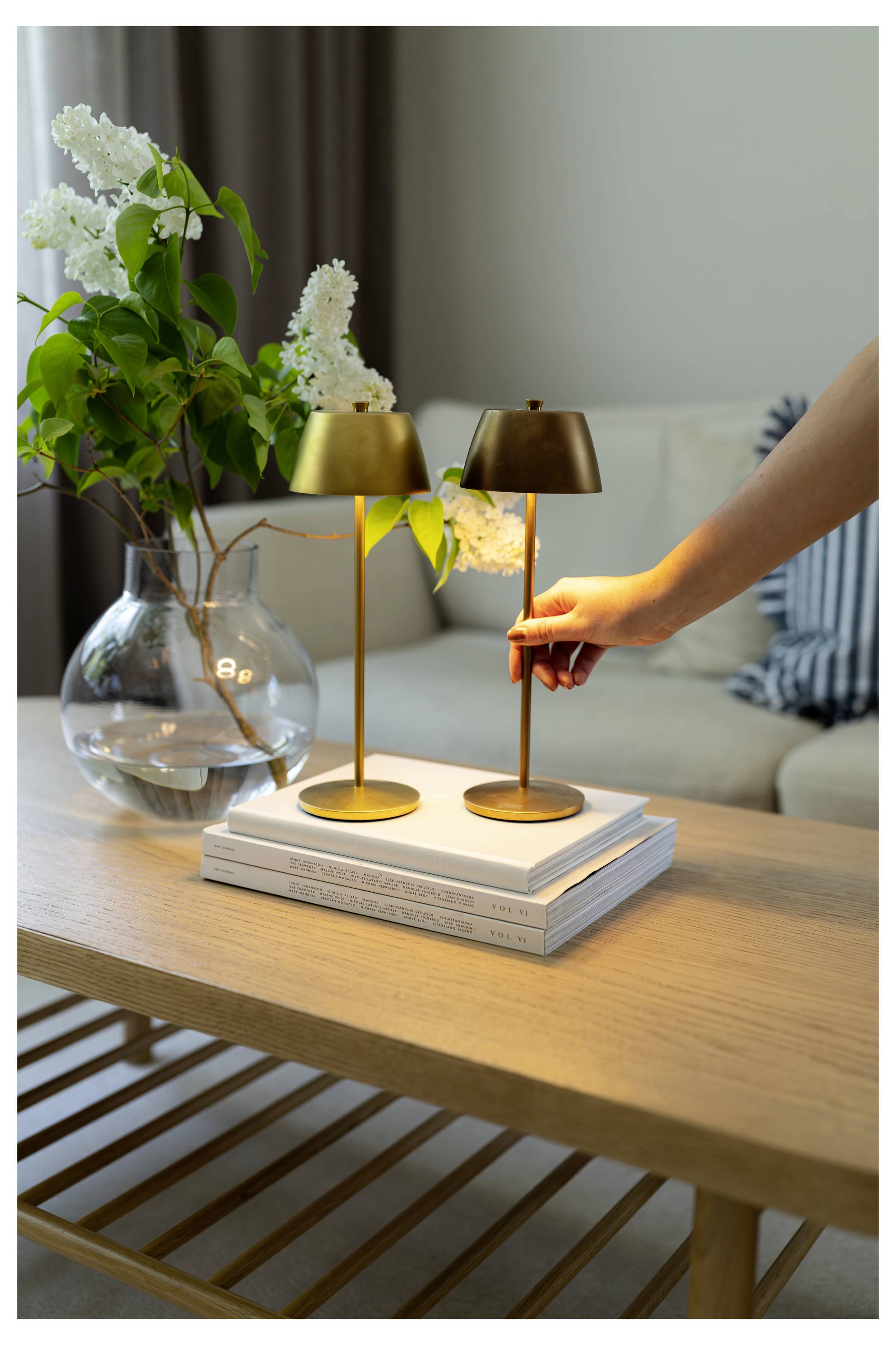 Konstsmide 7840-801 Eze LED-Akku-Tischlampe Gold (matt)