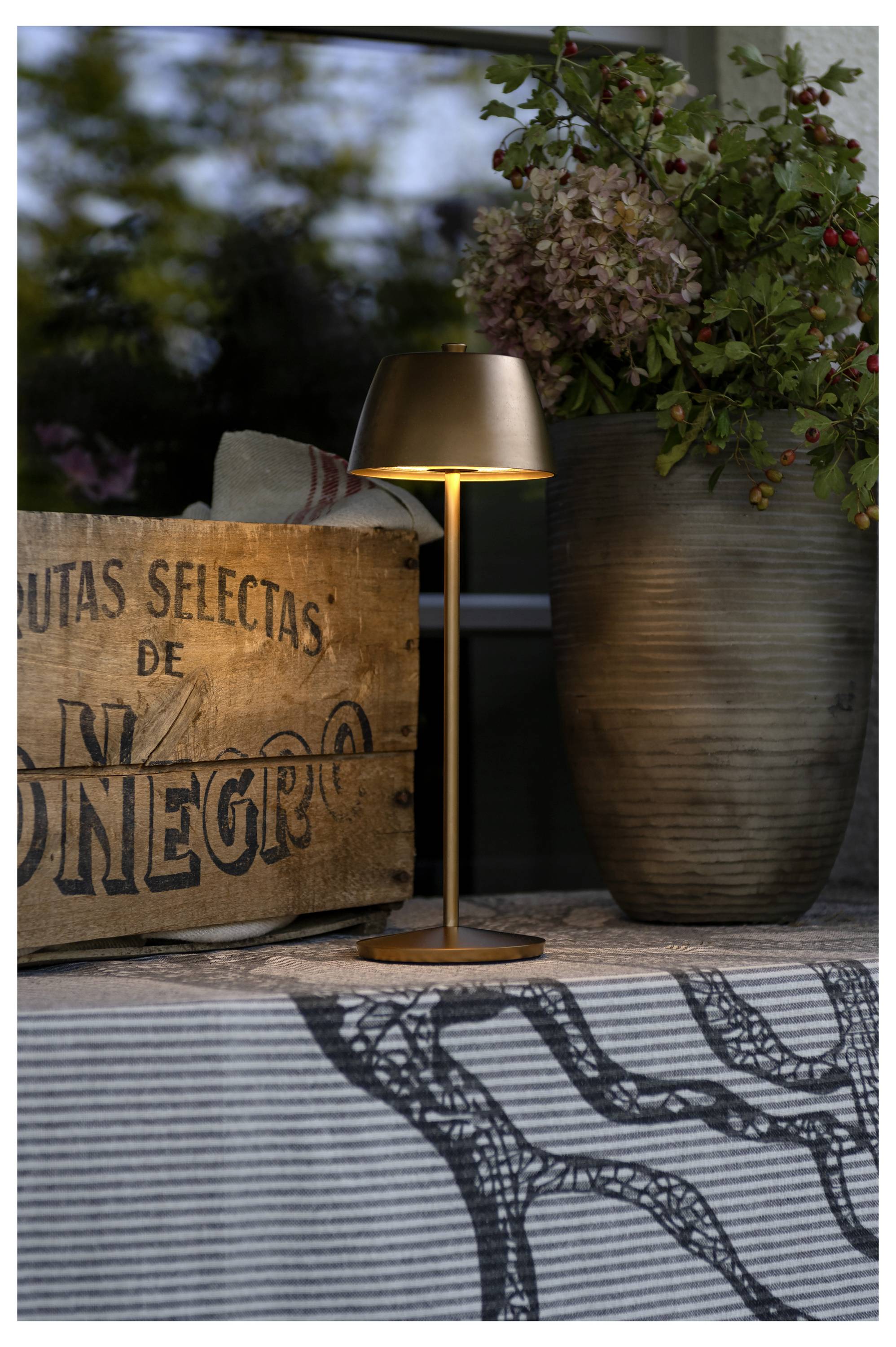 Konstsmide 7840-901 Eze LED-Akku-Tischlampe Kupfer matt