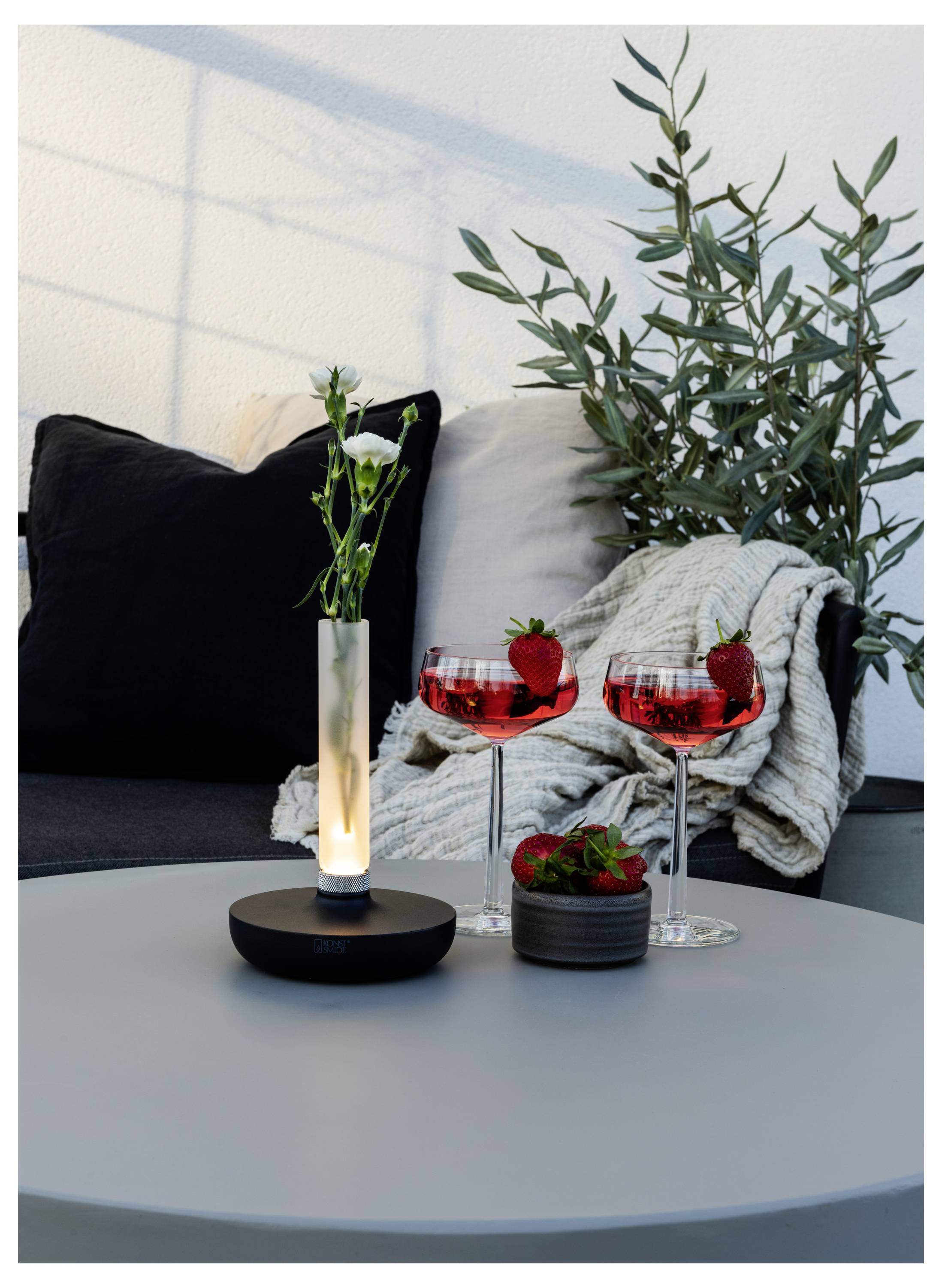 Konstsmide 7827-753 Biarritz LED-Akku-Tischlampe Schwarz