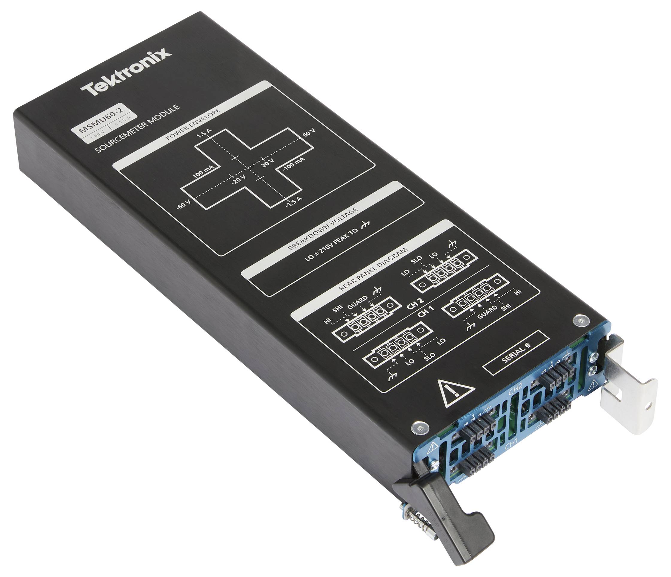 Ein Tektronix-Gerät des Modells MSO54BEMBD mit beschrifteten Anschlüssen und Verbindungsanweisungen, das für den Anschluss an spezifische Geräteinstallationen verwendet wird.