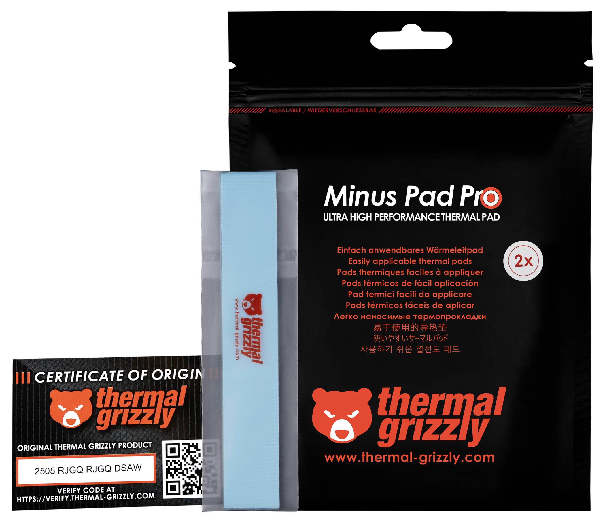 Verpackung von 'Thermal Grizzly Minus Pad Pro' mit einem Wärmepad und einem Ursprungszertifikat, auf dem ein QR-Code und eine Produktnummer angezeigt werden.
