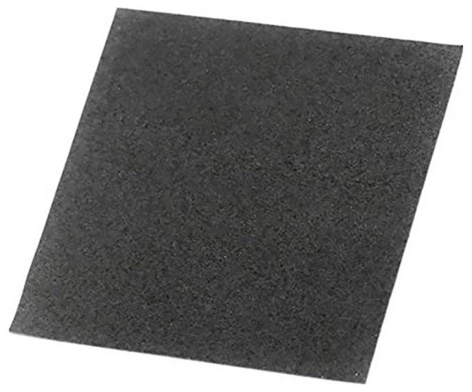 Ein quadratisches Blatt schwarzen Schmirgelpapiers, leicht seitlich geneigt.