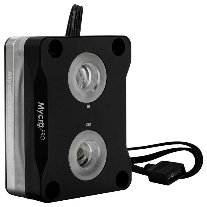 'Mycro Pro' Gerät mit zwei kreisförmigen Anschlüssen, die mit 'IN' und 'OUT' beschriftet sind, auf einem schwarzen Panel mit angeschlossenen Kabeln.