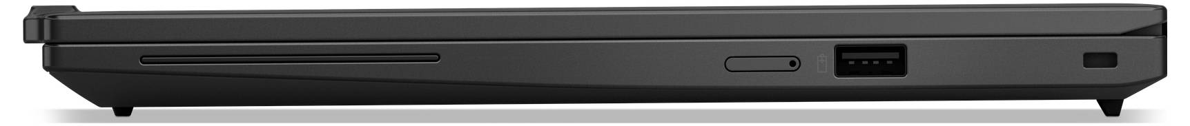 Ein geschlossener schwarzer Laptop, von der Seite betrachtet, mit schlankem Profil und sichtbaren Anschlüssen für Konnektivität.