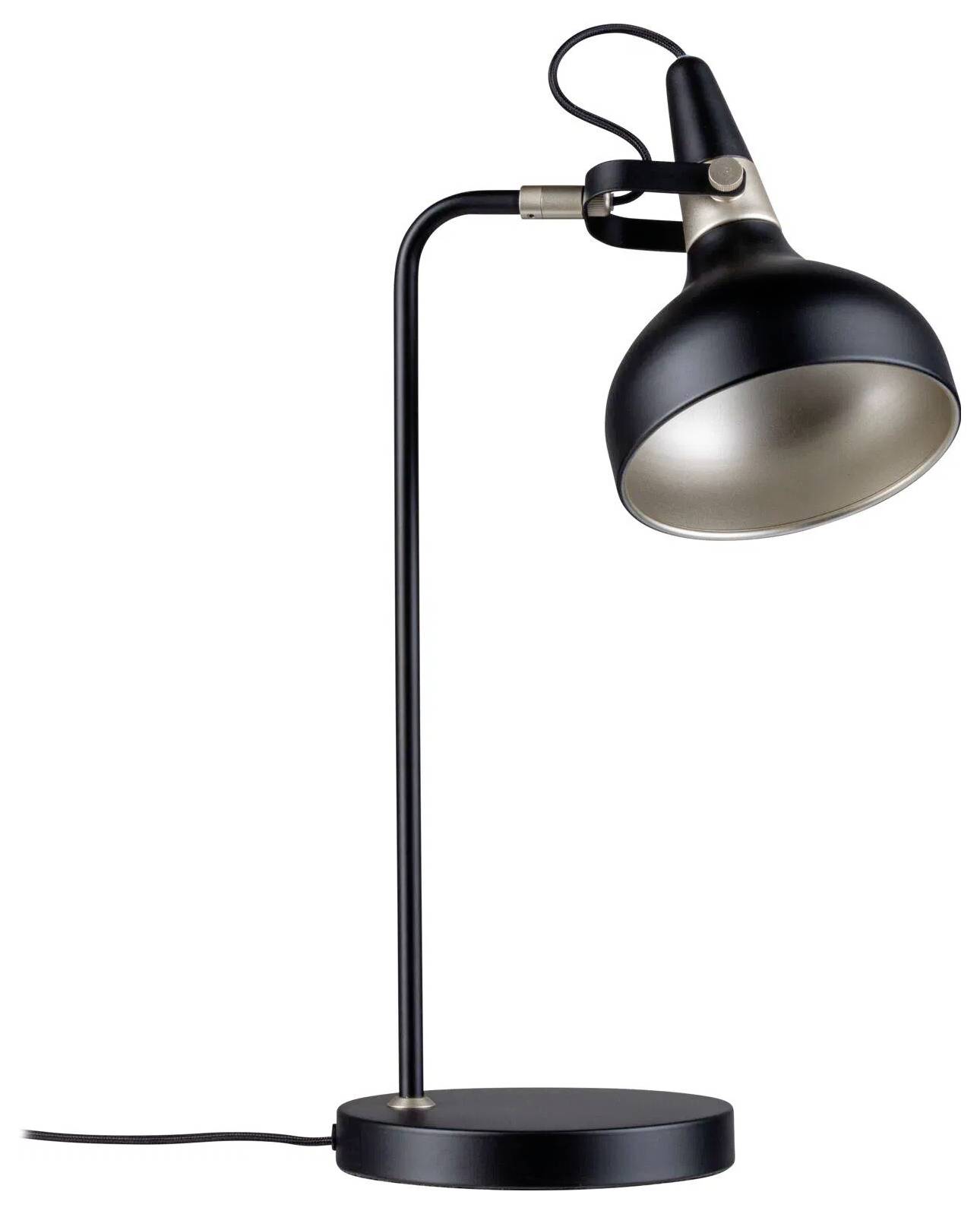 Eine elegante schwarze Schreibtischlampe mit einem geschwungenen Hals und einem großen abgerundeten Lampenschirm, die auf einer kreisförmigen Basis mit sichtbarem Netzkabel ruht.