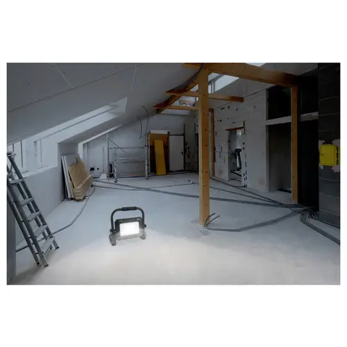 Ansmann 1600-0713 LED Strahler FL50W 18V Powertool-Akkupacks, inkl. Adapterplatten Akkubetriebenes LED-Leuchtmittel, COB LED Ansmann 1600-0713 LED Strahler FL50W 18V Powertool-Akkupacks, inkl. Adapterplatten Akkubetriebenes LED-Leuchtmittel, COB LED