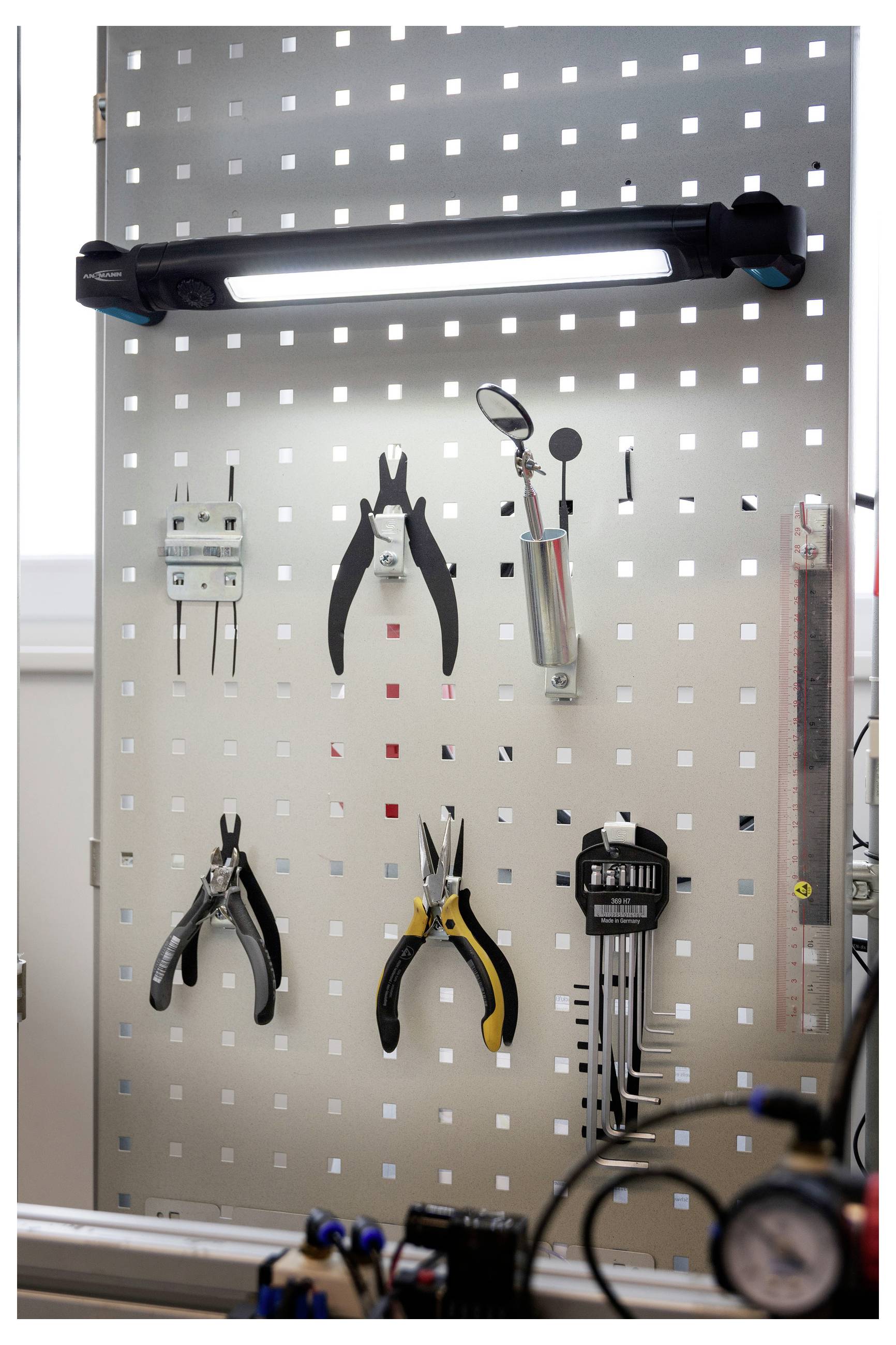 Ansmann 1600-0611 Akku-Universalleuchte ML3000RD 2021 Energieeffizienzklasse n.rel