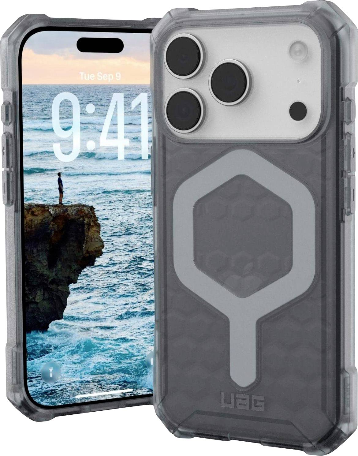 Ein Smartphone mit einer robusten Schutzumrandung, die ein sechseckiges Muster auf der Rückseite aufweist, und einer Bildschirmtapete mit einer malerischen Klippe und Meereslandschaft.