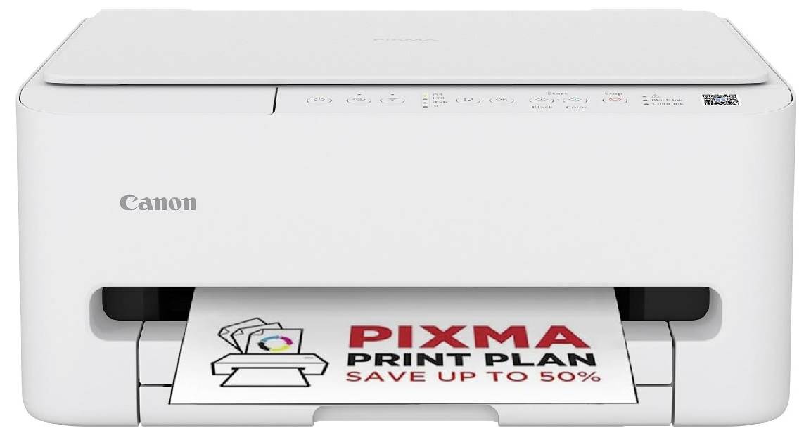 Weißer Canon-Drucker mit einem Blatt Papier im Ausgabefach, auf dem 'PIXMA PRINT PLAN - SAVE UP TO 50%' steht.