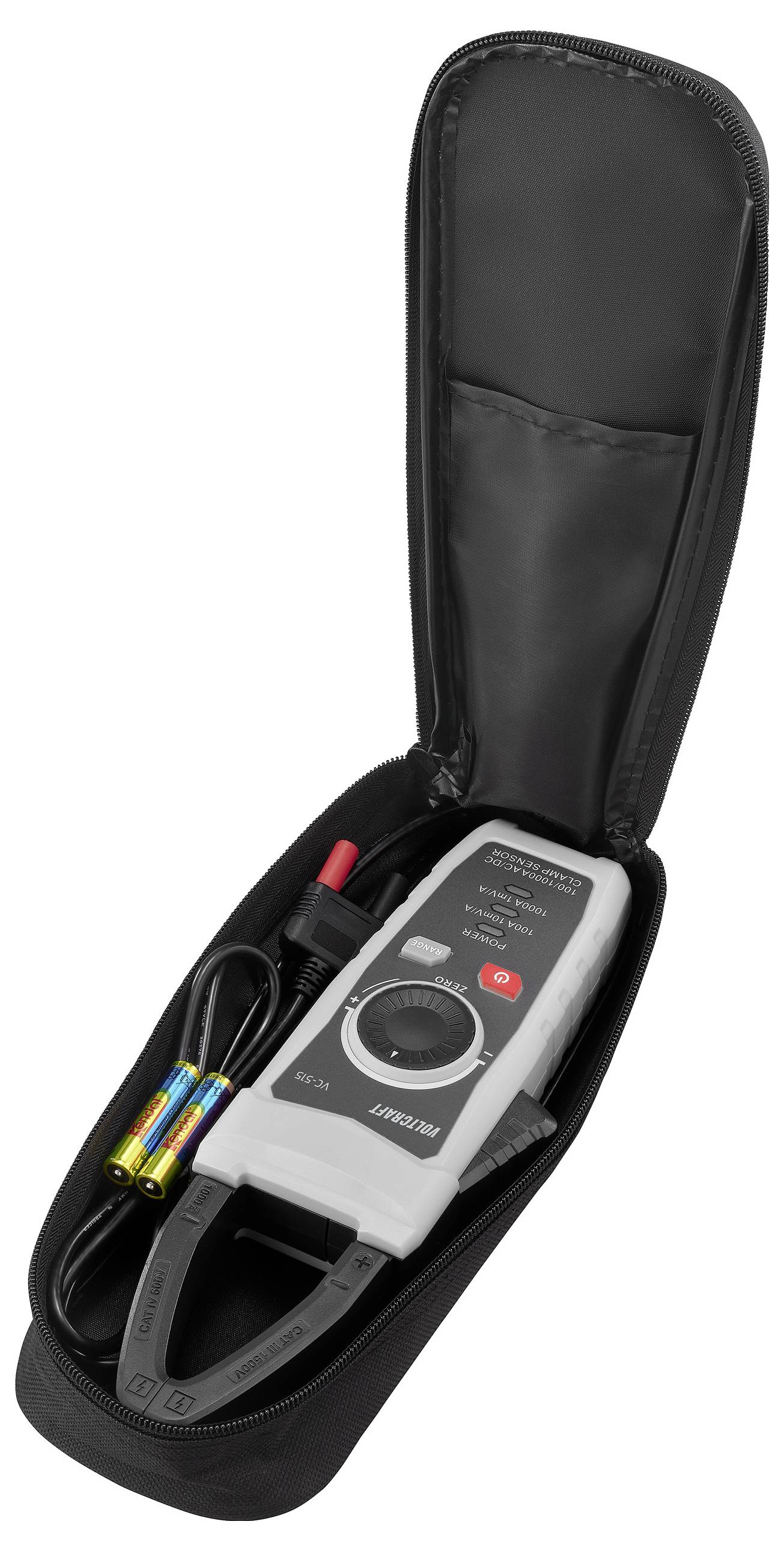 Ein digitales Zangenmessgerät mit Anzeigebildschirm und Einstellrad, neben einem schwarzen Transportkoffer und zwei AA-Batterien, zur Messung elektrischer Stromstärke.