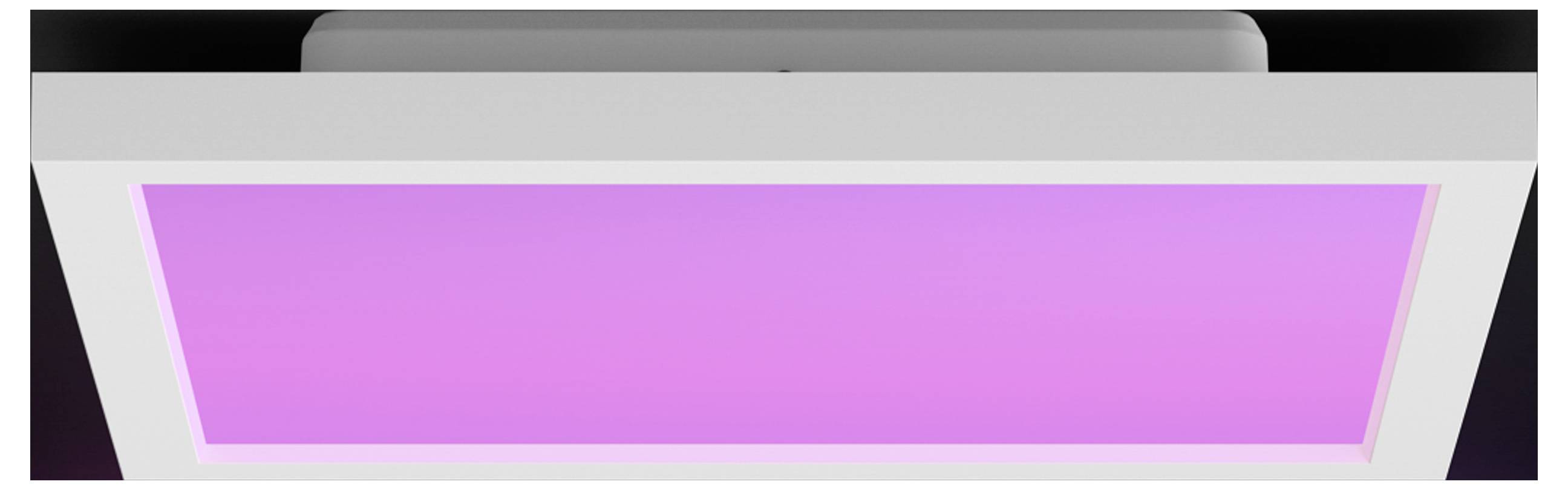 Ein rechteckiges Deckenbeleuchtungspanel, das ein weiches rosa Leuchten ausstrahlt, eingebettet in einen weißen Rahmen vor einem dunklen Hintergrund.