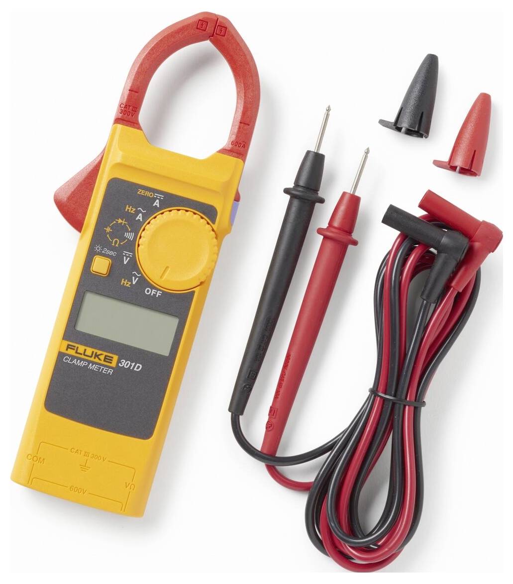 Ein gelbes Zangenamperemeter mit Messspitzen und Klemmen, das zur Messung von elektrischem Strom und Spannung in Schaltkreisen verwendet wird, ist mit seinen Zubehörteilen abgebildet.