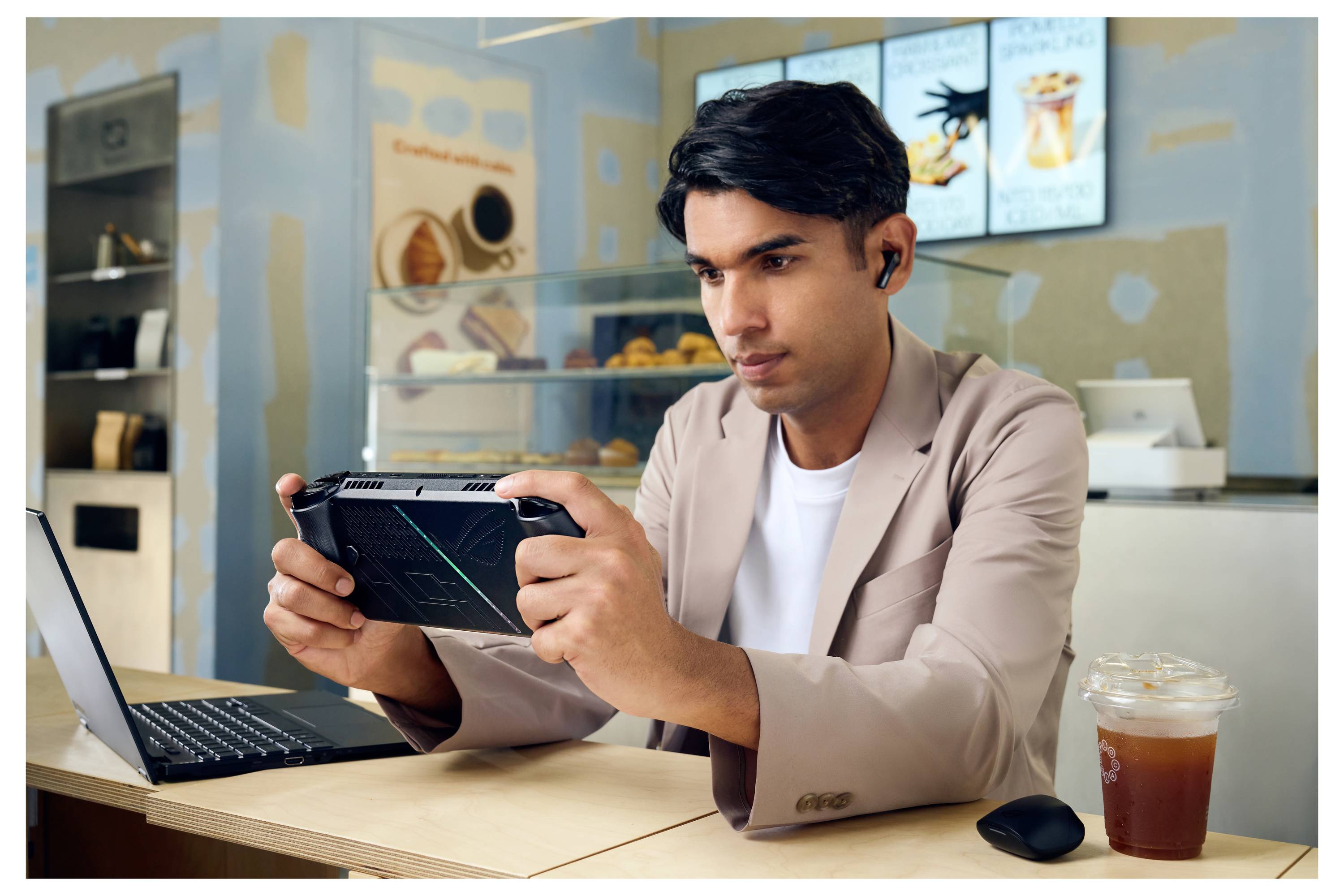 Asus ROG XBOX Ally X Ryzen Z2 Extreme 24 Handheld 1TB Schwarz