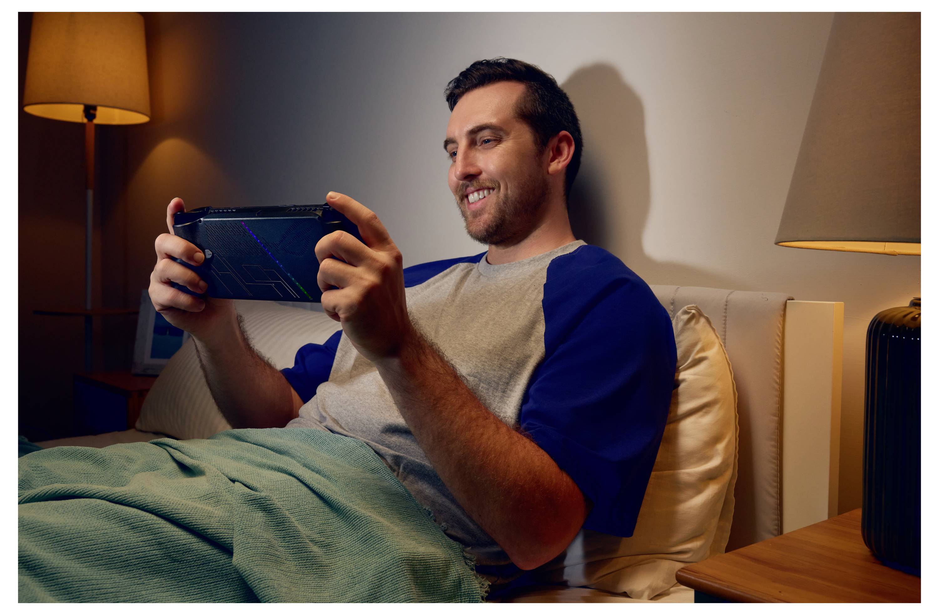 Asus ROG XBOX Ally X Ryzen Z2 Extreme 24 Handheld 1TB Schwarz